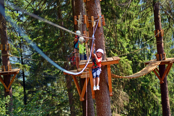 familie_kinderklettergarten_2_foto_cicero_design_druck_gmbh.JPG